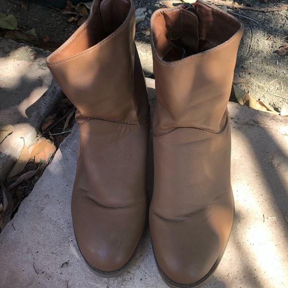Madden girl booties. Size 6.5 - Picture 3 of 8